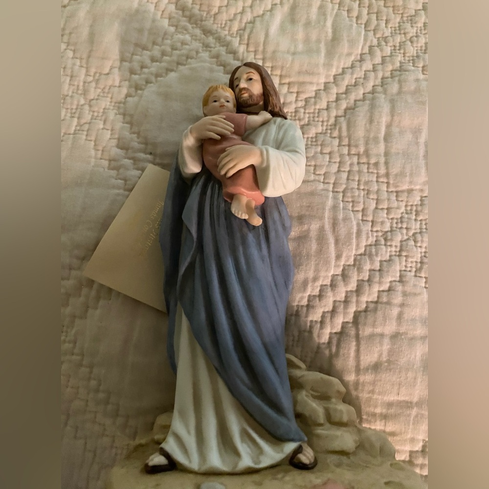 Home Interiors Figurine with Blue and White Accents